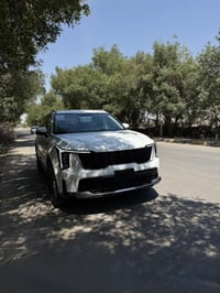 سورنتو ٢٠٢٥ • ٦ سلندر • ضمان دولي