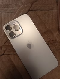 آيفون ١٥ برو ماكس • ٢٥٦ • ملحقاته كاملة