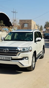 لاندكروز بريم موديل 2016 مكفوله من صبغ بس بارد بصيط ماشيه 160 السعر 44...