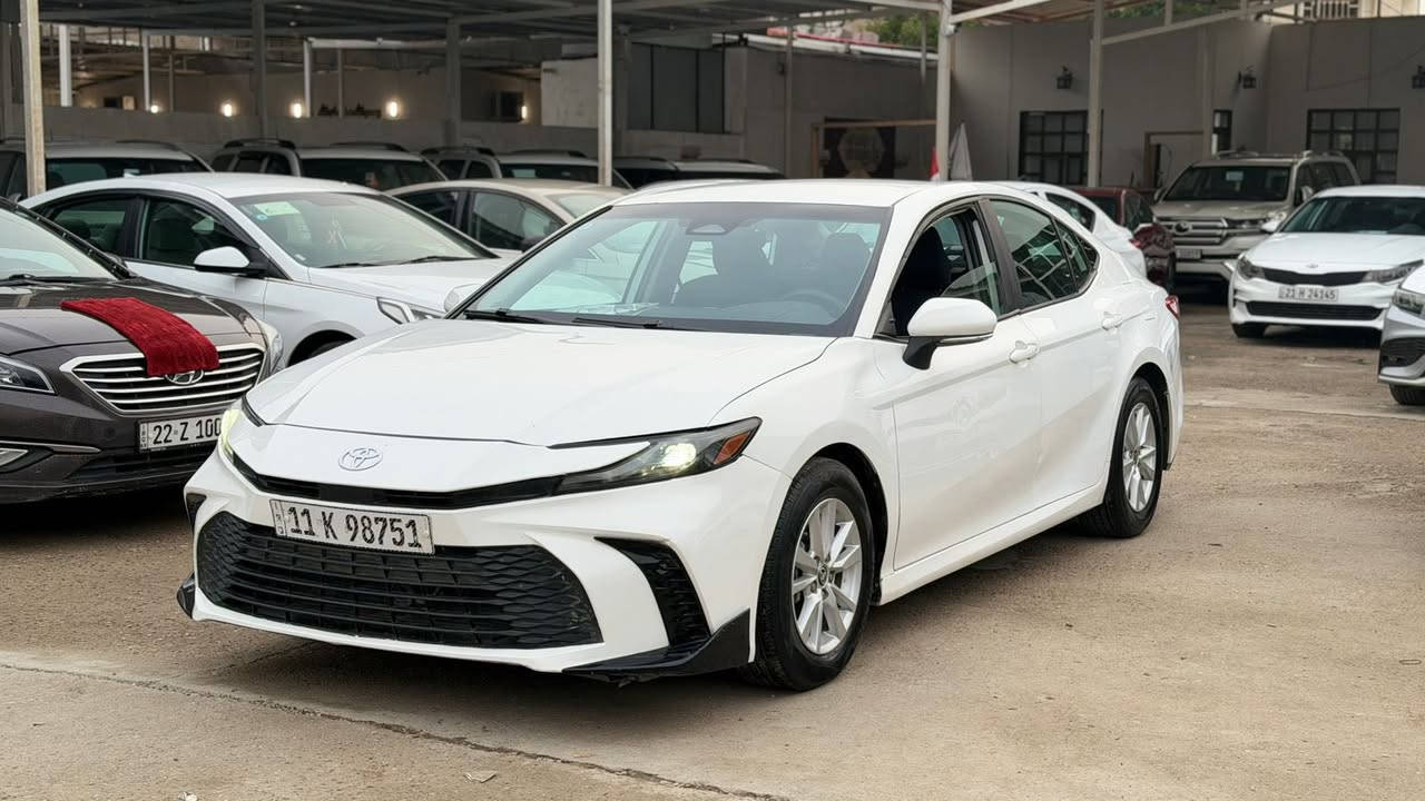 يالله
كامري 2025 وارد أمريكي مواصفات le معروفه مواصفاته تجي 
بصمه أبواب بصمه تشغيل 
شاشه جبيره تدعم ابل كار بلي واندرويد اتو 
وبعد مواصفات خير من الله 
محرك هايبرد وبنزين ٢٥٠٠ ✈️✈️
مكان السياره الأنبار الرمادي 
رقم الهاتف ***********
ضرر السياره ٣ قطع بنيد وجاملغ وباب السائق شرط بدون دواخل السياره حلوه وجديده ماشيه 5000 فقط السعر ٢٠٥ وبيه مجال
