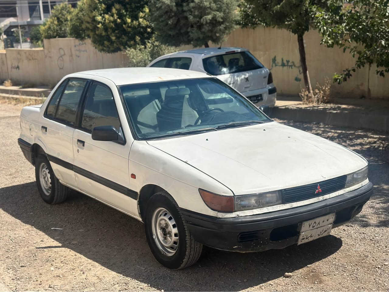 لانسەر ١٩٩١ چوار تایەی تازە تاقم پێش تازە گێڕ و مەکینە بەشەرت سەنەوی بەسەرچووە تەحویل و خەرامە بەشەرت کارەبای بەشەرت سەیارەکە هی ماڵی خۆمە

٢٧گەلا و مەعمەلەیە کەم

***********
*********** شمشمل, السليمانية
