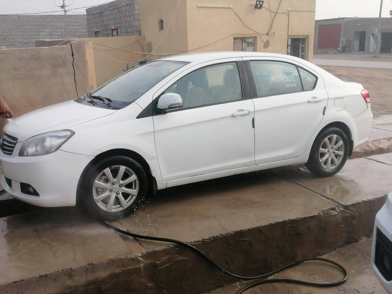 سلام عليكم سياره كريت فولكس 13 واسط بسمي تحويل ثاني يوم سياره بيها دوس تعمير والباقي مكفول كير ومحرك خير خير من الله سياره كوت الاستفسار اتصل *********** السعر 50 وبيها مجال حك الجيه
