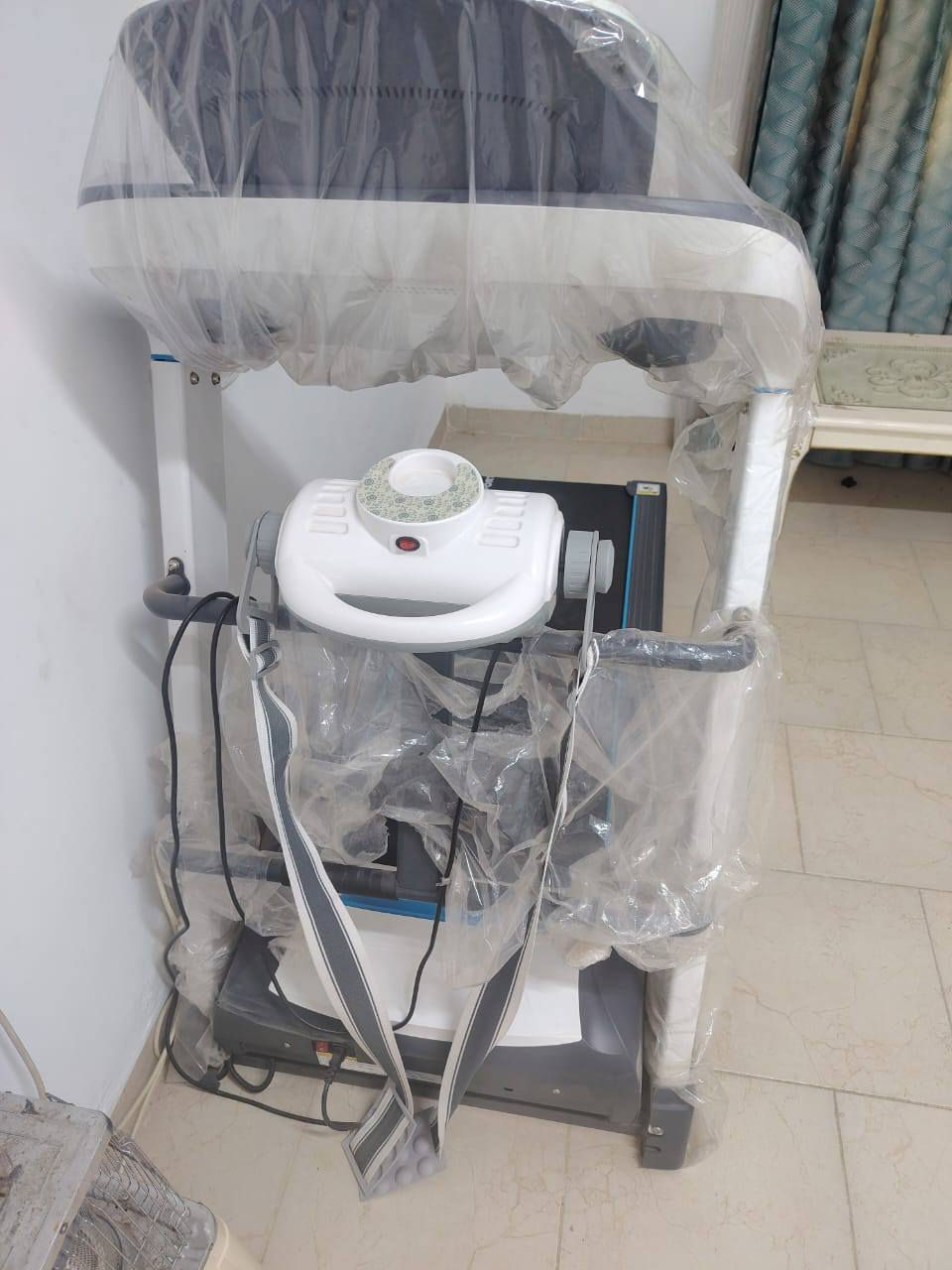 مكلف بالنشر جهاز جري بعده مامشتغل
الوزن 150    
السعر 700 الف  
***********
