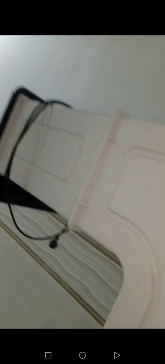 متاح مبرده للبيع استخدام قليل الصيفيه الراحت وعل كد الزوار نضيفه وشغاله مكاني القاسم
 الاستفسار ***********
