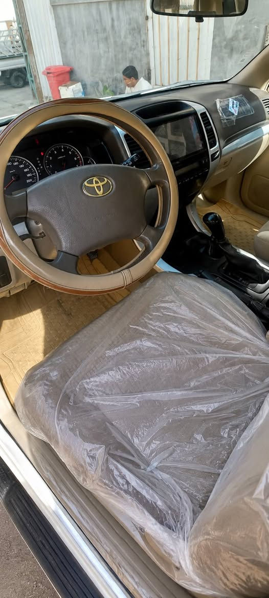 للبيع Toyota Prado 
برادو موديل 2006
🔹 برادو وارد خليجي
🔹 اللون: أبيض 
🔹 گير مكفول
🔹 محرك وتبريد بحالة ممتازة
🔹 داخلية نظيفة جداً ومغلفة
🔹 استخدام مرتب والسيارة لا تحتاج صرف
🔹 دبل جاهز وفحصها متاح
غير مصبوغة واستعمال قليل 

الموقع: [بغداد]
السعر: 130
 للاستفسار مراسلة واتساب أو اتصال: [***********]
