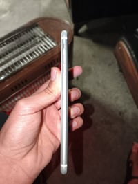 آيفون 8 بلس • نضيف • بصمة شغالة