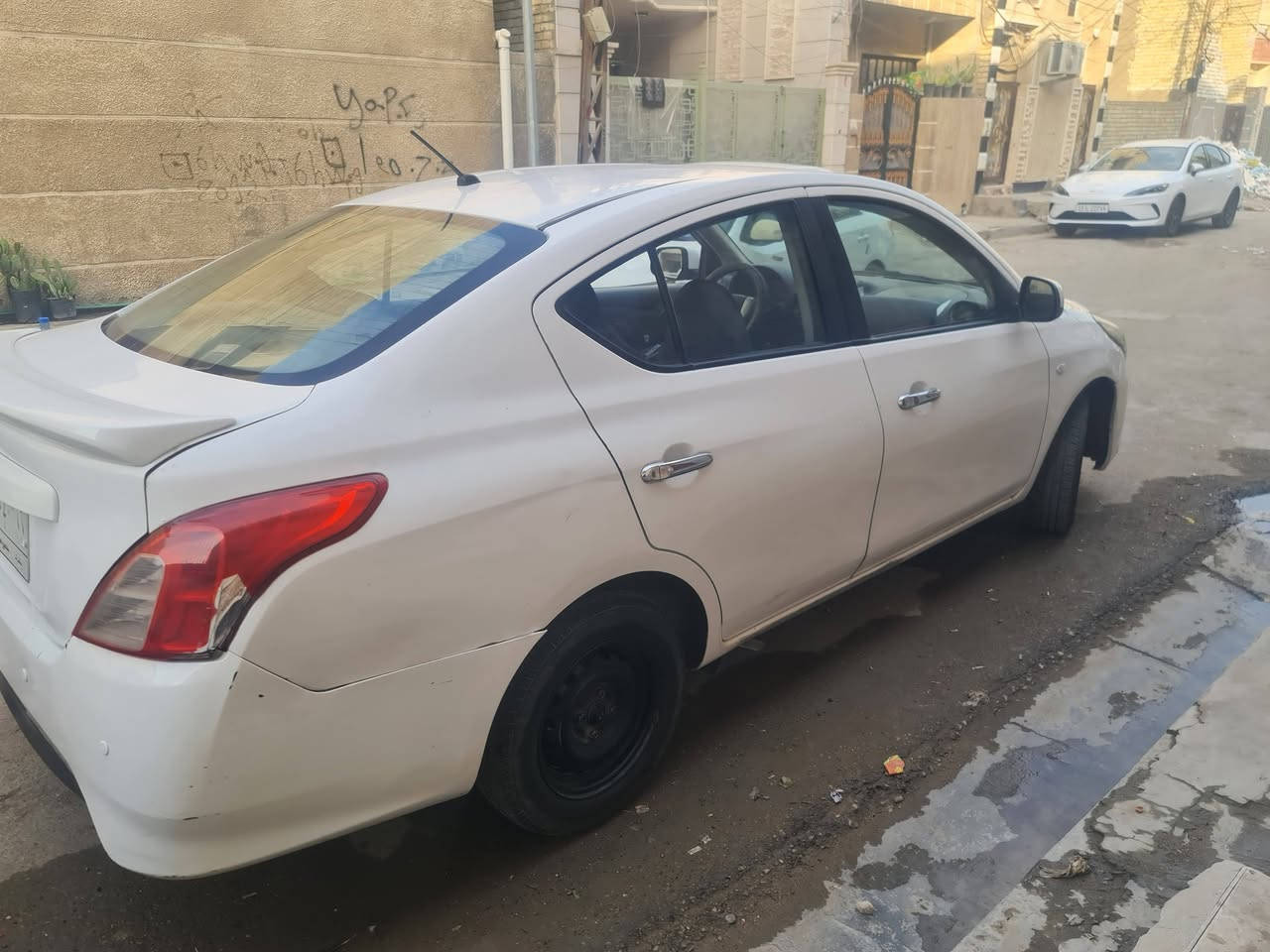 السلام عليكم صني هندي للبيع بليته زركه 2019
السيارة لأصبغ ولا ضربة بيهه بارد شبر بالجنطة 
السعر 95 
وبي مجال بسيط حك الجية 
***********
***********
