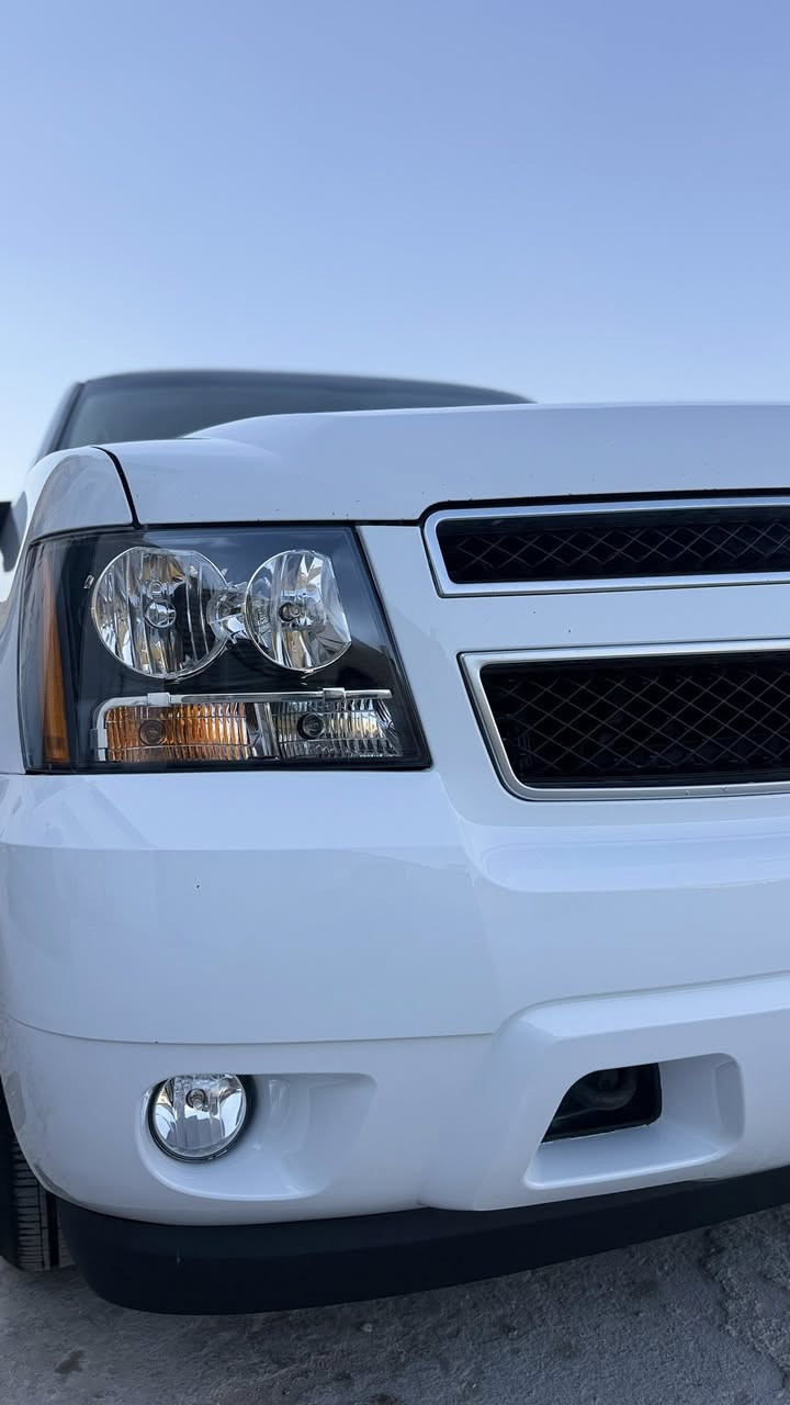 تاهو ادوات) الموديل 2014 ابيض خليجي داخل مخمل بيجي السياره بالكارتون كلش جديده كفاله من الضربه والگص والفتح والصبغ كفاله عامه طخم تاير جديد تبريد ثلج + تدفئه جاهزه من كل النواحي  السعر 138$  هاتف       ***********
البصره
