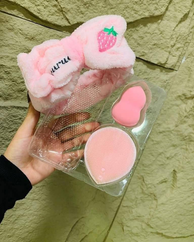 بكج حلوو 
البكج متكون من  ثلاث قطع 👇🏻
♥️♥️ بوند المشاهير ومسكه تقشير وتنضيف البشرة وبيوتي بلندر ♥️

السعر  10
#يوجد_توصيل_لكافه_المحافظات


**إذا كنت صاحب هذا الإعلان وتريد حذفه لأي سبب، رجاءا أرسل رسالة إلى الدعم الفني**