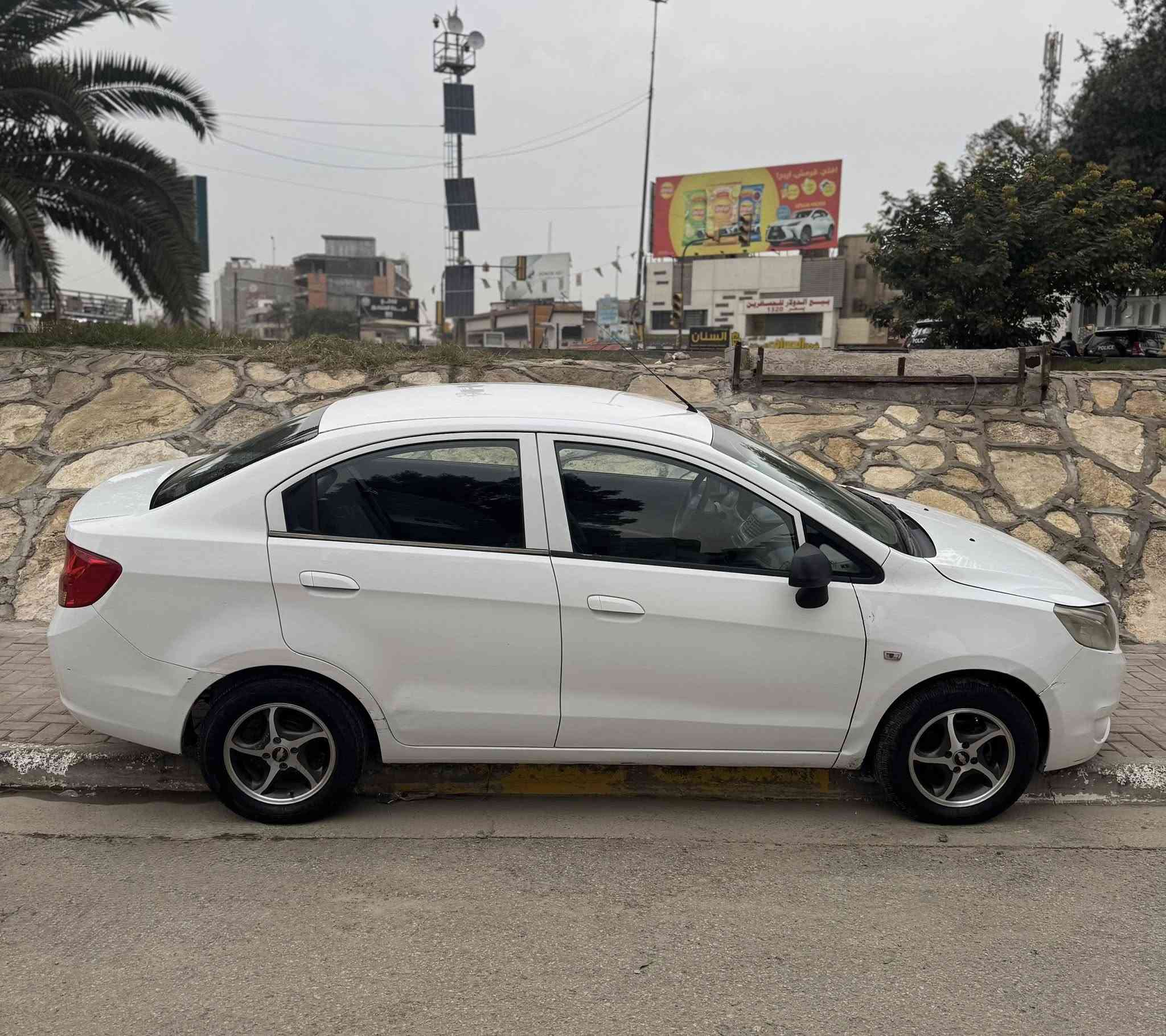 شوفر ليت سايل موديل 12 للبيع مكفوله لون ابيض  كير مكينه مكفولات كهربائيات تبريد تدفئه ملاحظه كير عادي جاهزه مابيها اي نقص ماشيه 69 ألف سياره جداً نضيفه 🔥  السعر 65 
مكاني بغداد اليرموك
للأستفسار ***********☎️واتساب موجود
