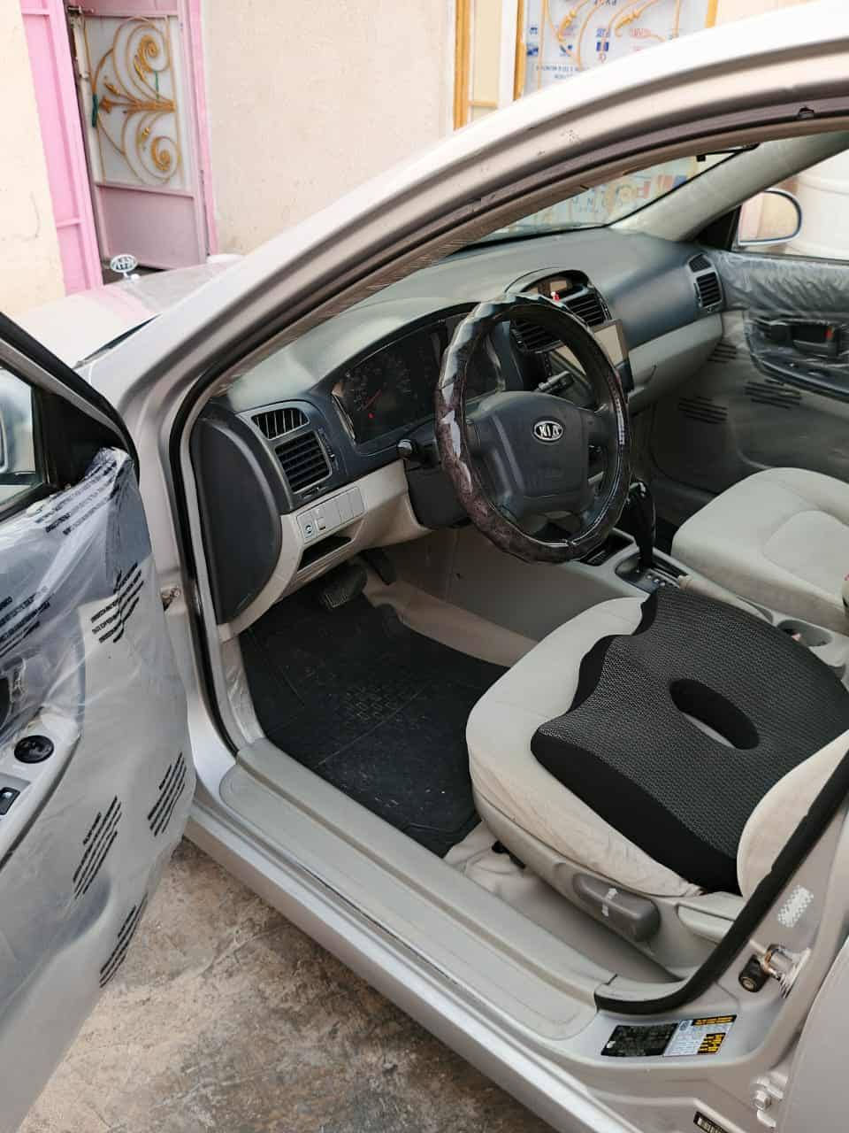 السلام عليكم سبكترا٢٠٠٦ أمريكي السيارة صبغ عام
تدفئه تبريد كهرباىيات تخم تاير باتري جديد سياره رقم حلة موجودة بغداد تحويل مباشر

السيارة صبغتة حلوه خير من الله

٧٥عنواني بسماية السيارة عوزهة صدر فقط رقم انكليزي

***********
