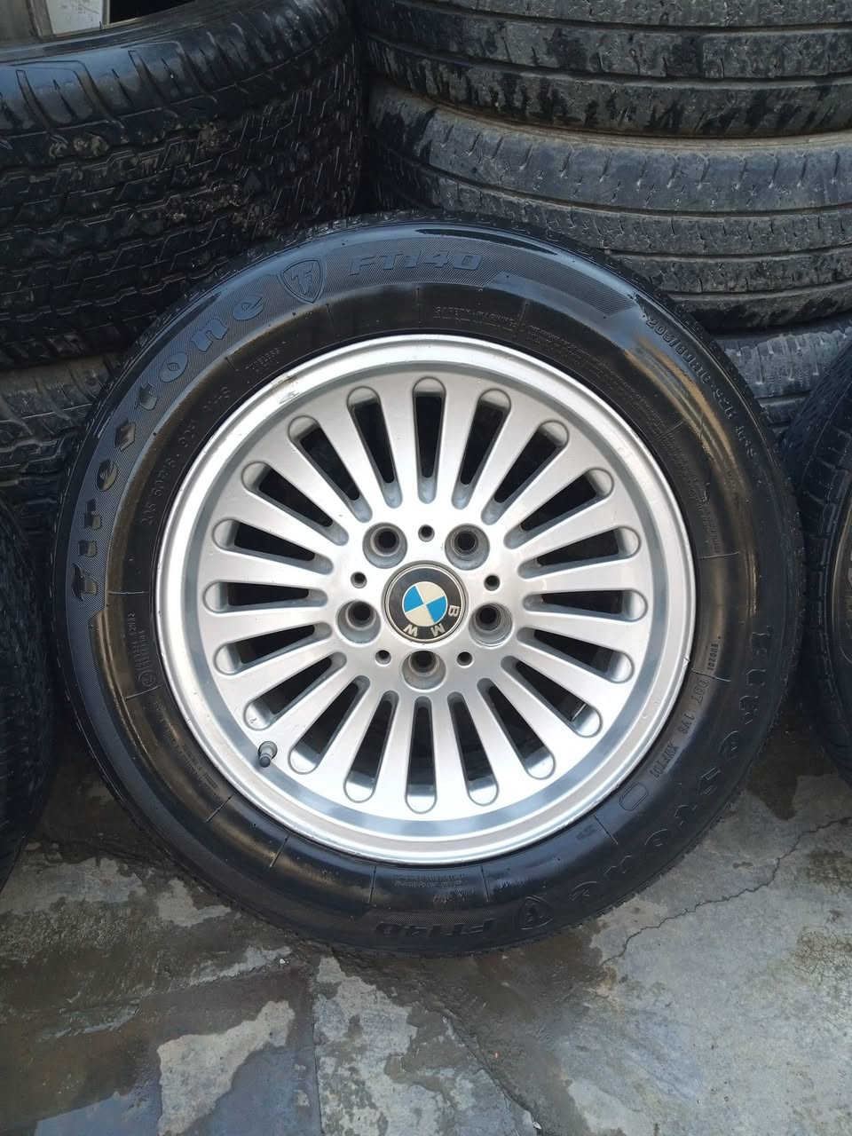 تاقم تایە و ویلی 16 بیلاد سەقەر جوانترین ویلی  BWM
بەشەرتی هەموو شتێک تاقمێ تایەی ئەمریکی لە سەر
بۆ گۆرینەوە گۆرینەوە لەگەڵ هەموو ویلێ دەکەم
***********
***********
