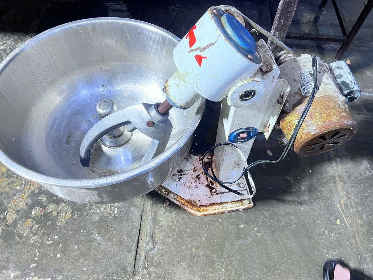 ياالله
السلام عليكم ورحمة الله وبركأته 
#فرن مال #صمون  #للبيع كامل 
كل عراضه  مال الفرن موجوده 
الاستفسار على الرقم ***********
#مشاركة
