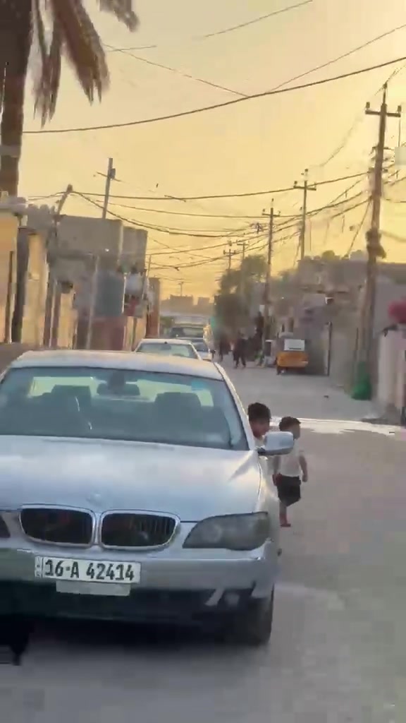 بيت للبيع في حي النصر مقابل شارع المركز  في البحث العلمي المساحه 120 متر تفاصيل البيت مذكوره في المقطع السعر 40 قابل للتفاوض رقم الهاتف ***********
