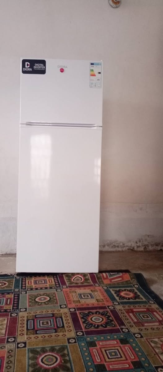 ثلاجه للبيع كوري مستخدمه شي السعر خاص او على رقم ***********

