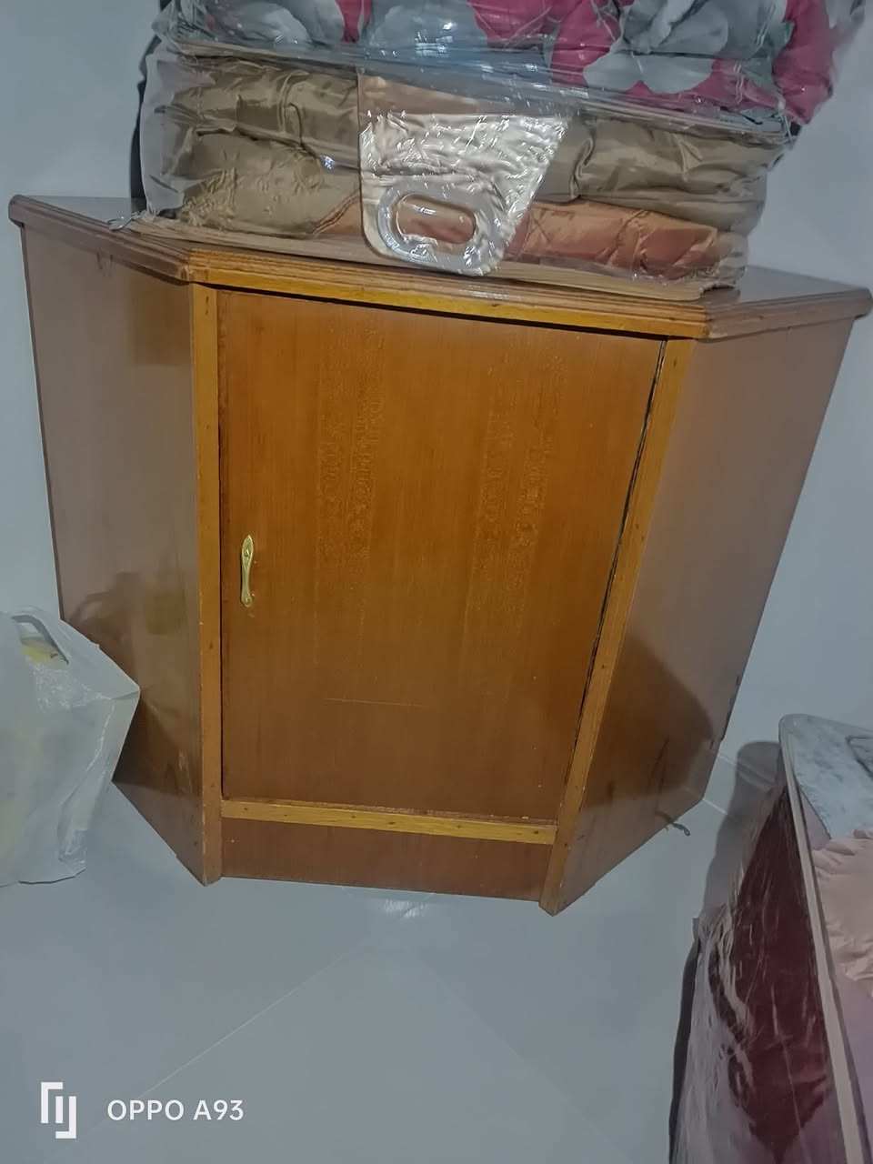 للبيع غرفة نوم
صاج عراقي حطاطه درجه اولى 
صاج داخل وخارج 
حطاطه مسويه ب3 ملاين 
بحاله ممتازه 
السعر 900 الف 
العنوان فلوجه حي شرطه 

***********
