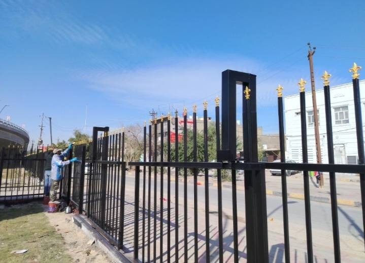 لصبغ كافة البيبان والشبابيك للتواصل على الرقم ***********
جزء من عملي تحت مجسر مكة النجف الاشرف
قبل العمل وبعد العمل
