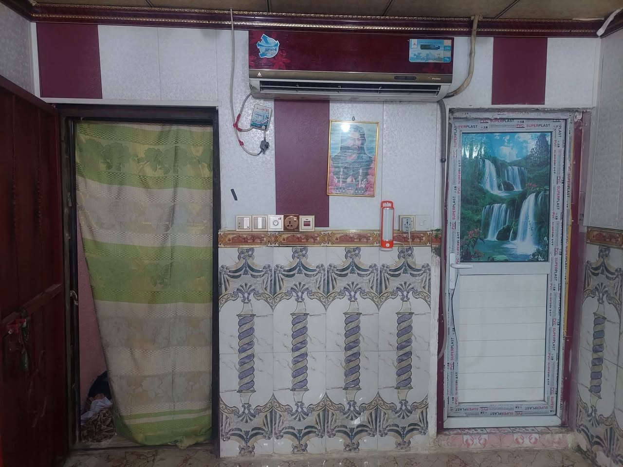 بيت للبيع تجاوز سعره 12بي مجال  ***********
تصال ع رقم وات ساب غرفه  وديوان ومطبخ وصحيات وهول يت تجاوز للبيع خلف مستشفى فيحاء دور الظباط بيت مرتب مستعجل للبيع
