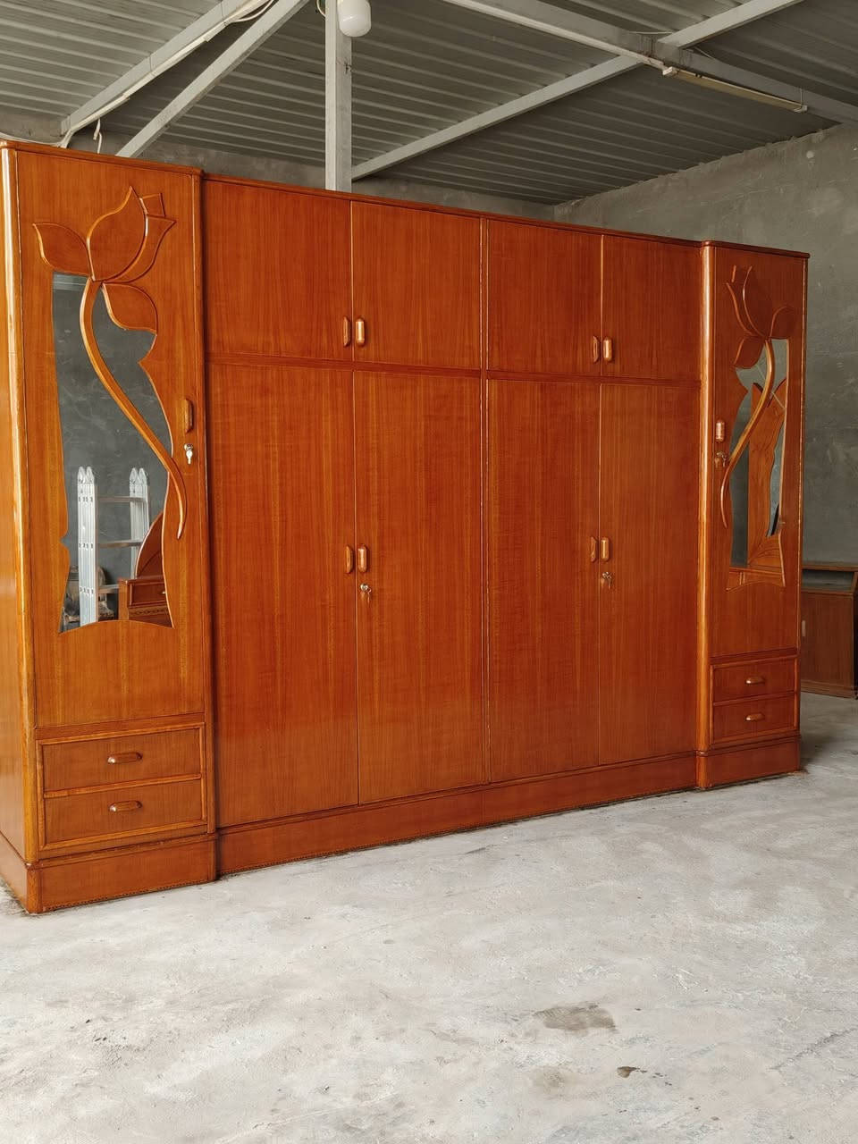 غرفة 6 باب طابقين تسكام 5 ملم اخت الجديده السعر 850 واتساب أو اتصال *********** مكاني بابل حله أبو غرق قرب السيطره يوجد توصيل وشد بكروه
