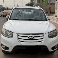 سنتافي مديل ١١ اريد امراوس بسياره هم عاليه بس احدث ونتفق على الفرق بيه...