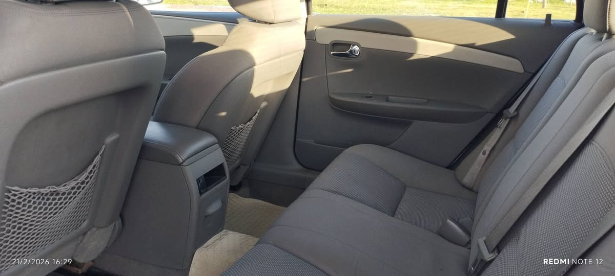 ماليبو للبيع
موديل 2012
سياراه ماشي 1000
كيلو متر 
لون سلفر 

شركة المنصور

سياراه على شركه مامفتوح بيها 

كلشي مابيها حادث

تشغيل عن بعد 

غراض الشركه بيها مواصفات Lt

السعر 100ورقه اتصال 

على الرقم ***********
