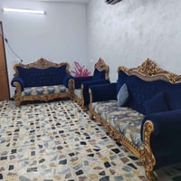 تخم ١٠مقاعد • خشب زان • يحتاج تبديل قماش