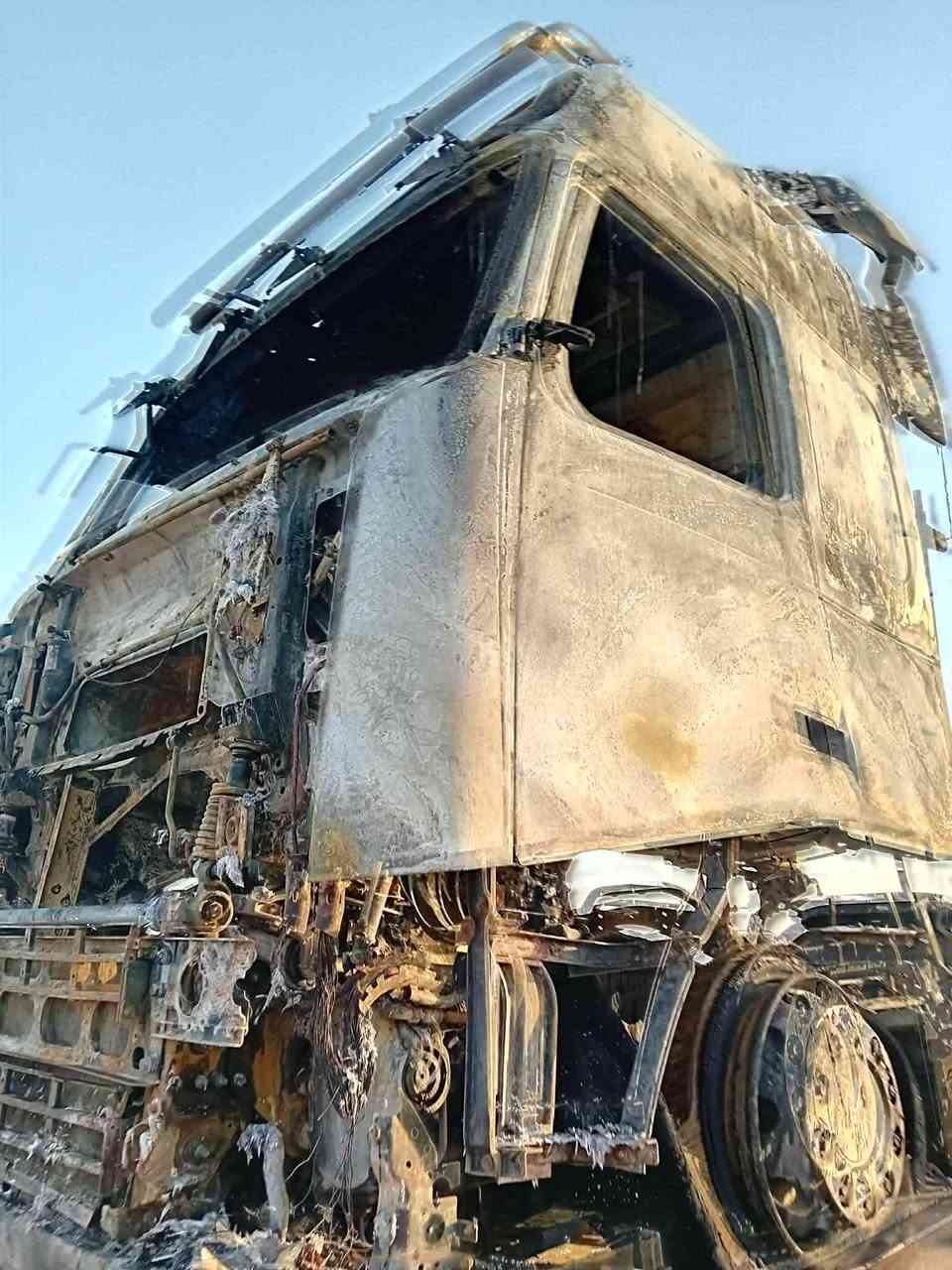 فالفو موديل 2006
رقم جديد سنويه لل 29 رقم سليمانيه
  دبل شاصي واكسل مابيهن شي 
+ عربانه أوربي نضيف 3 دناكير واحد رفاع 
شرط 3 زواج تاير ما مشتقلات ولا درب.
***********
