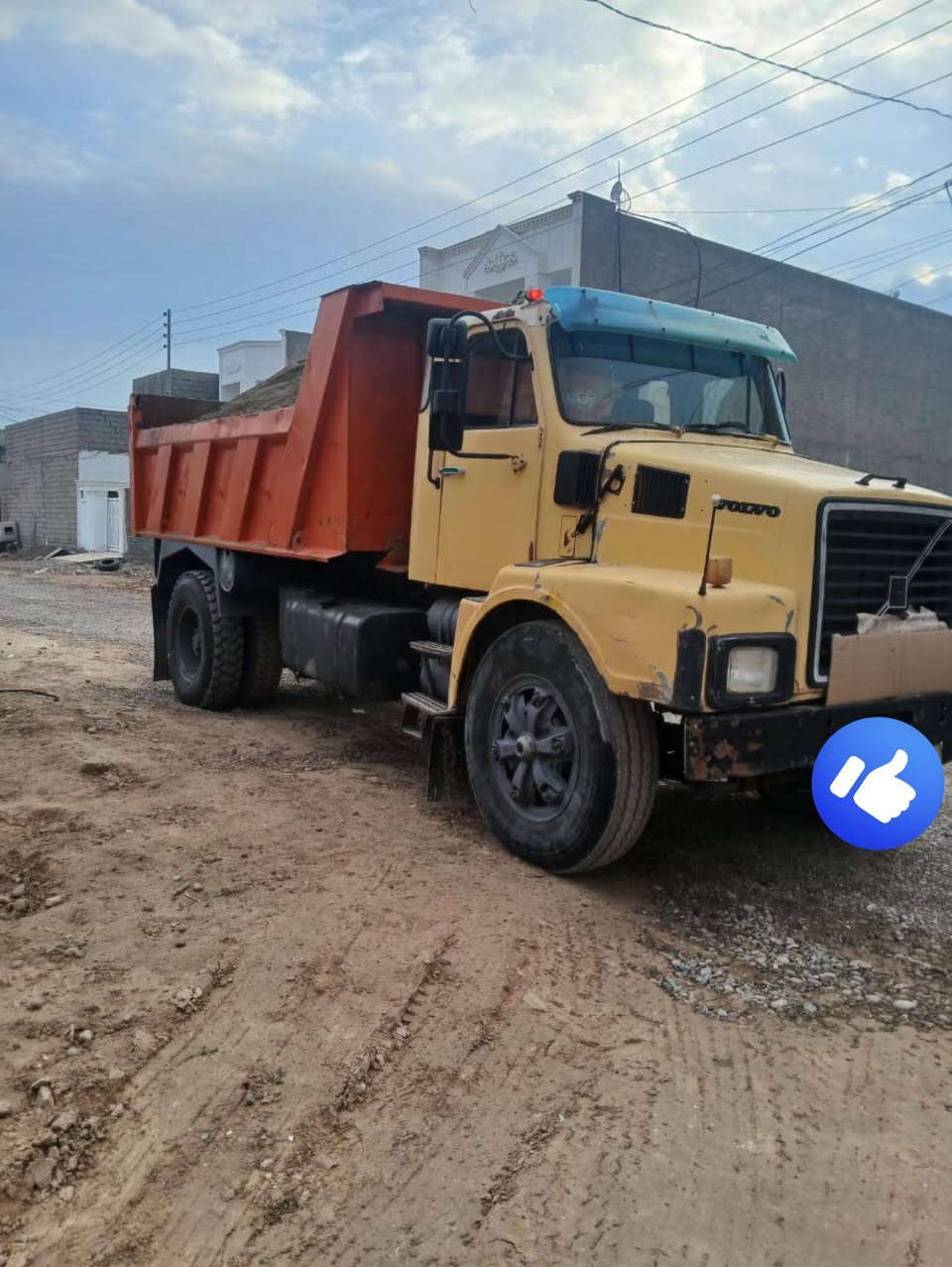 سلام عليكمً فالفو موديل ٨٢ تخم تاير محرك كير اكسن مكفول.    ‭٠٧٨٢ ٤٨٩ ٣٤٢٦‬  ‭/٠٧٧١ ٤٤٨ ٩١١٥‬
