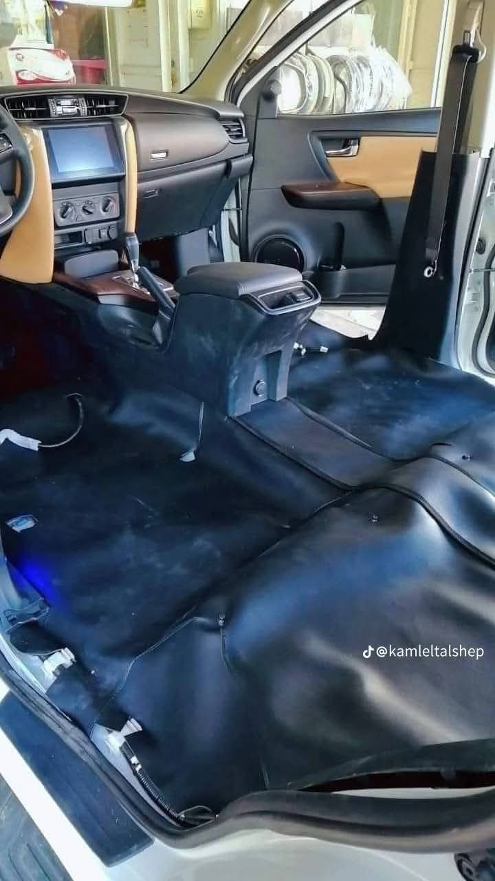 تغليف ارضية 25الف فقط جلد هندي مبطن العنوان موصل حي المالية قرب مدرسة القبس ***********
