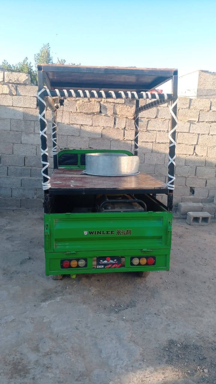 سلام عليكم ستوته شحن مال شعر بنات للبيع وباتريات 6 والمكان الشعله السعر 1400 
وبيه مجال رقم ***********
