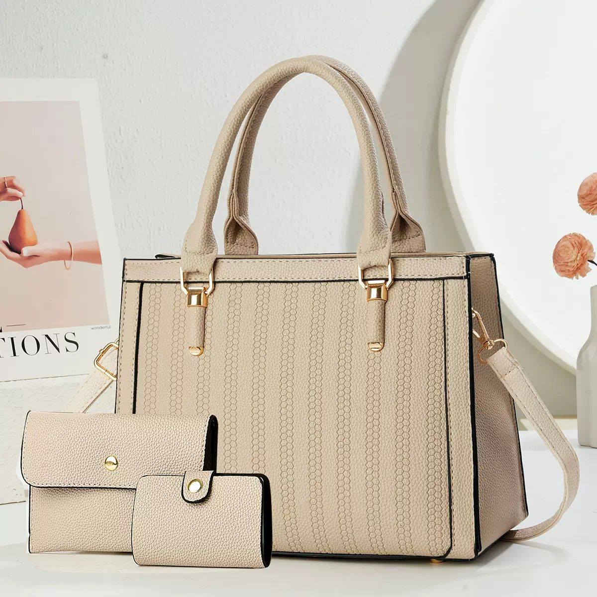 حقيبة جلد سوبر كواليتي عالي ✨️
حقيبة جلد (حجم كبير) بنقشة مميزة وتفاصيل ذهبية راقية، تأتي مع محفظة صغيرة مطابقة.
​الملحقات: حزام كتف طويل + محفظة.
​للطلب والاستفسار: مراسلتنا عبر الخاص 📥
أو واتساب: [ ***********] 📞
​توجد خدمة توصيل لجميع المحافظات 🚚
العنوان // كربلاء شارع النهر قريبا 
#viralvideo #لايكات #محمود_الجبلي #كربلاء #كربلاء_مدينة_العشق_والعاشقين
