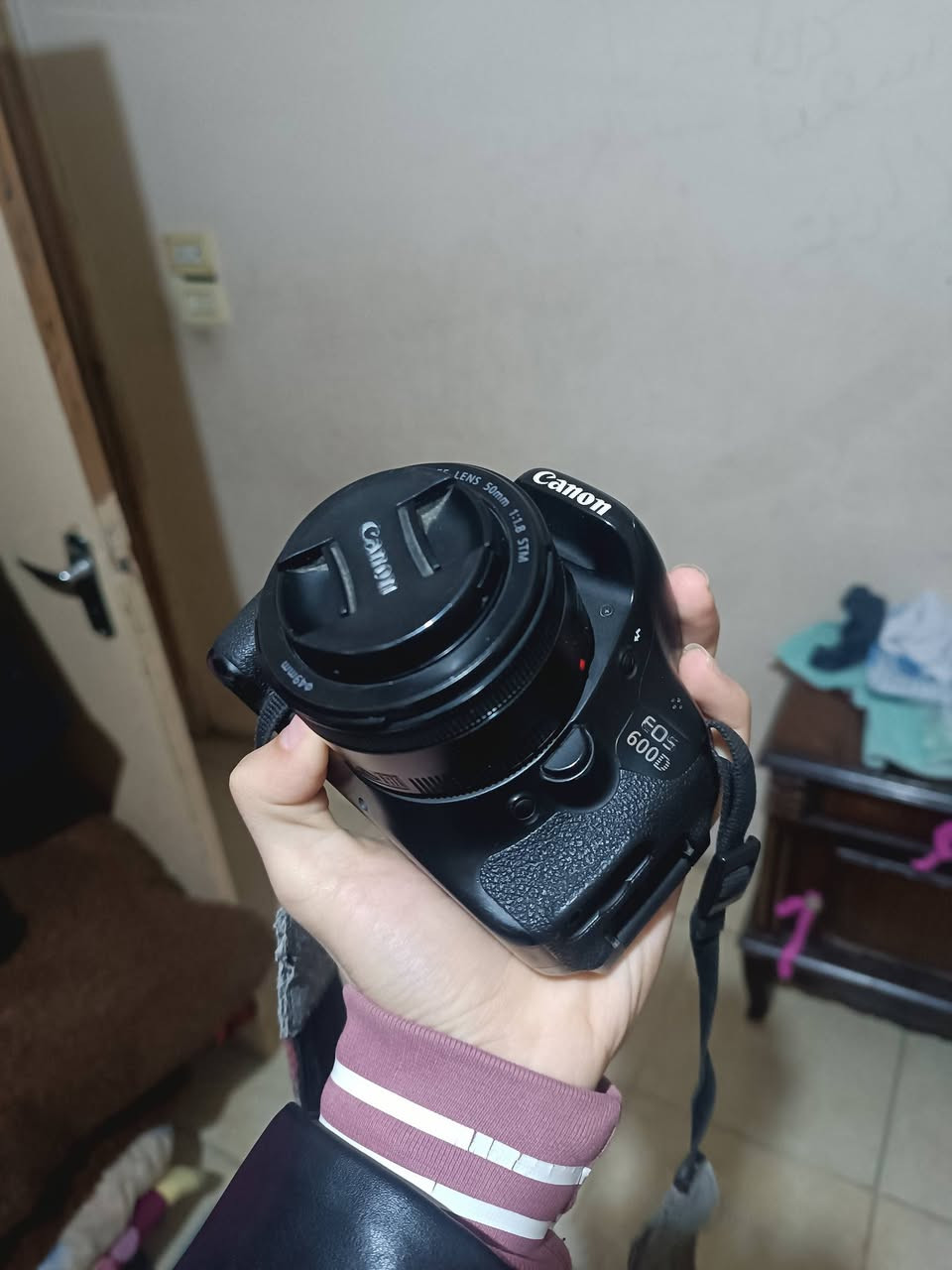 موجود كانون 600 دي مع عدسة 50 مارك تو... وعدسة 18/55 الاساسية... معا شاحن وبطارية وقشاط وشنتة نضافتا 95 بالمية.. كتير نضيفة.. للتواصل خاص او عالرقم 
0996076586


**إذا كنت صاحب هذا الإعلان وتريد حذفه لأي سبب، رجاءا أرسل رسالة إلى الدعم الفني**