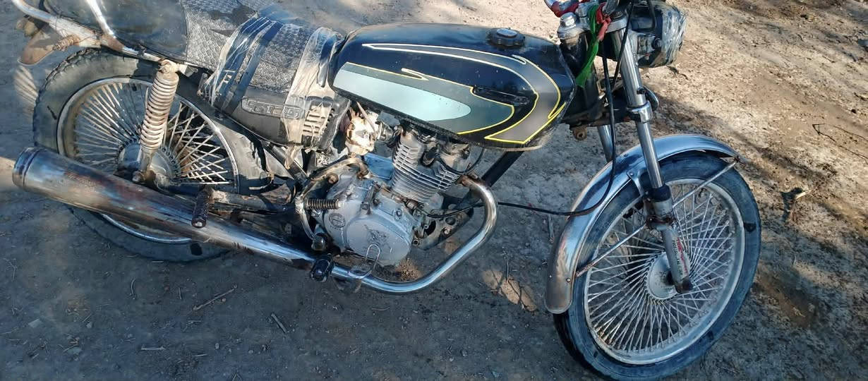 دراجه البيع 2018 كلك دراجه نضيفه السعر175 وبيه مجال الشراي يدلل رقم
***********
