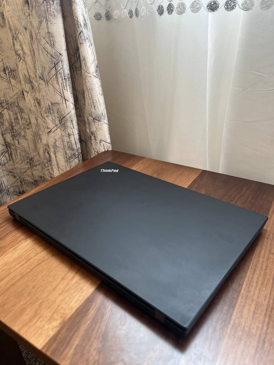 السلام عليكم لابتوب LENOVO جيل حادي عشر للبيع .
اللابتوب جدا نضيف وادائة قوي ومواصفاته جدا عالية يفيد الي عنده دراسة او العاب او تصميم او غيرها من الاستعمالات.
المواصفات :
المعالج intel core i5
الجيل : الحادي عشر. ( 11TH )
كرت الشاشة : inte irex 8GB 
الرام : 16GB DDR4 
الذاكرة ( الهارد ) : SSD 256GB  M.2
الشاشة : حجم 14.3 حوافها جدا ناعمه دقتها  تشغل 4K ضد التوهج ips فدشي كلش راقي.

المميزات:
شحنه تايب سي
الجيل الحادي عشر
 رامات 16 مو 8 فدشي مرتب وسريع
اللابتوب جدا سلم ووزنه خفيف 
الشاشة حجم 14.3 بحواف ناعمه جدا.
اللابتوب جيل حديث ومعالج سريع.
منصب عليه وندوز 11 برو مفعل مدى الحياة.
منصب عليه اوفس مفعل مدى الحياة .
كيبورد عربي انكليزي ليزري .
غالق كامرة سلايد .
كامرة امامية جدا واضحه.
سماعات ستيريو .
بطارية اللابتوب ليثيوم تطول وياك بالاستعمال المكثف اقل شي 4 ساعات
المنافذ :
منفذ التايب سي للشحن
منفذ التايب سي للبيانات
منفذ HDMI
منافذ USB ومنفذ Aux

الملحقات :
ملحقاتها كله كاملة وجديدة غير مستخدمة لان ماصارلي فترة بسيطة جدا من اخذته.
شاحنة اللابتوب اصلية
جنطة اللابتوب ماركة اصلية وبعدهي جديدة مامستعمله ابدا .

اللابتوب كلش نضيف ومواصفاته قوية ومحترمه وتصميمه سلم ومرتب .
ومابي أي نقص كيبورد سماعات انترنت شاشة كامرة كله شغال وممتاز ومابي اي نقص من اي ناحية.

السعر : 375 الف وبي مجال قليل .
مكاني النجف 
واليريده توصيل هم موجود ان شاء الله

***********

(لابتوب  LENOVO Lenovo lenovo i لينوفو لينوڤو جيل حديث حاسبة لابتوبات للبيع النجف بغداد الموصل  دلل البصرة)
