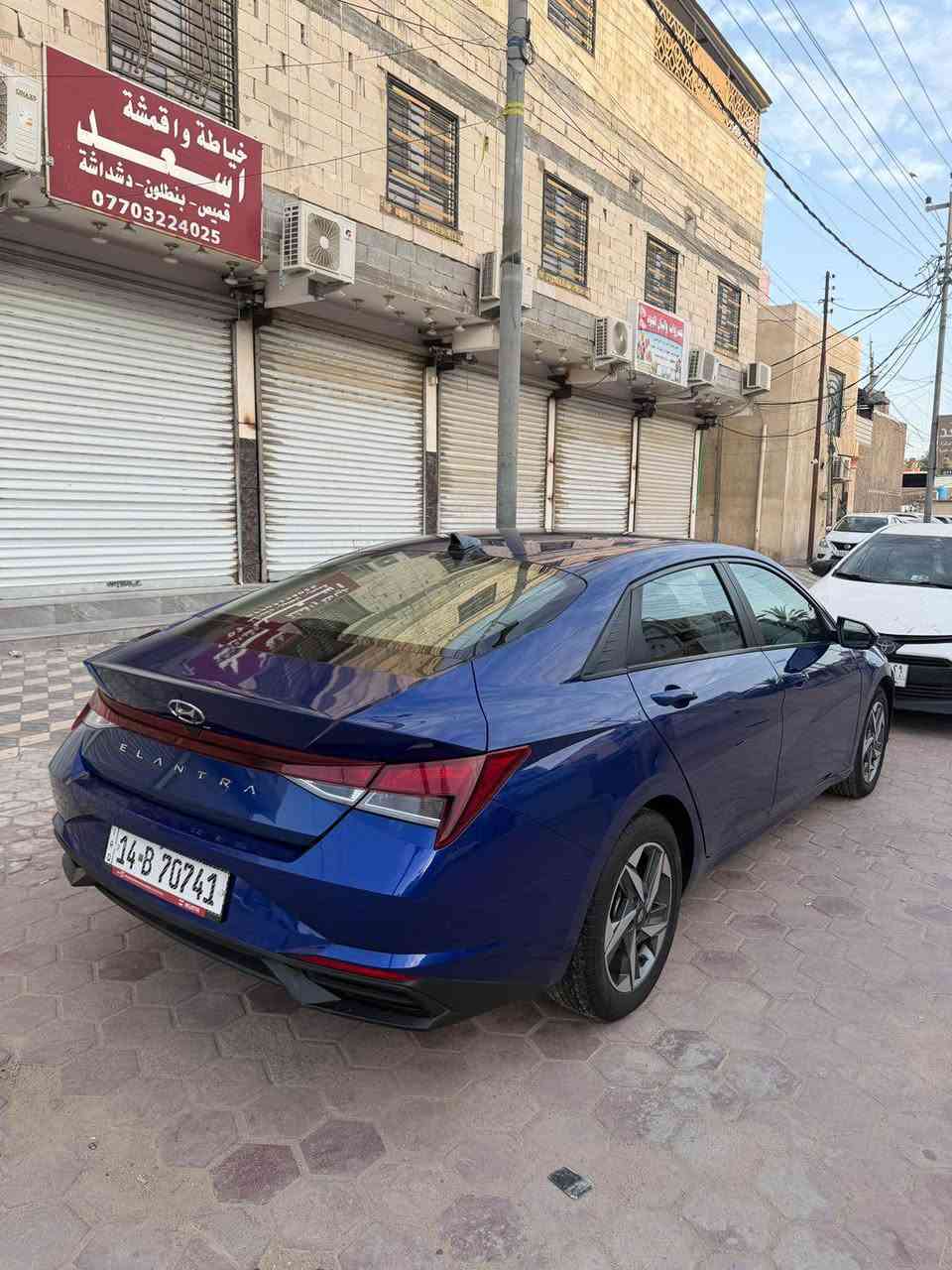 النترا موديل 23 رقم بصرة حره بااسمي 
حادث بنيد فقط كفاله من الشاصي والايرباك سليم
السياره فول ما عده الفتحه مكينه 2000 دوش
السعر 155 وبيها مجال
*********** البصرة, العراق
