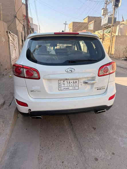 السلام عليكم
سنتافيا 2011خليجيه رقم بغداد 
مكفوله كفاله عامه عدا الجاملغ الامامي 
السياره فول مواصفات 6سلندر 3قطع تبريد 
السعر 155وبيهه مجال مكان السياره بغداد جسر ديالئ 
للاستفسار الاتصال ***********
