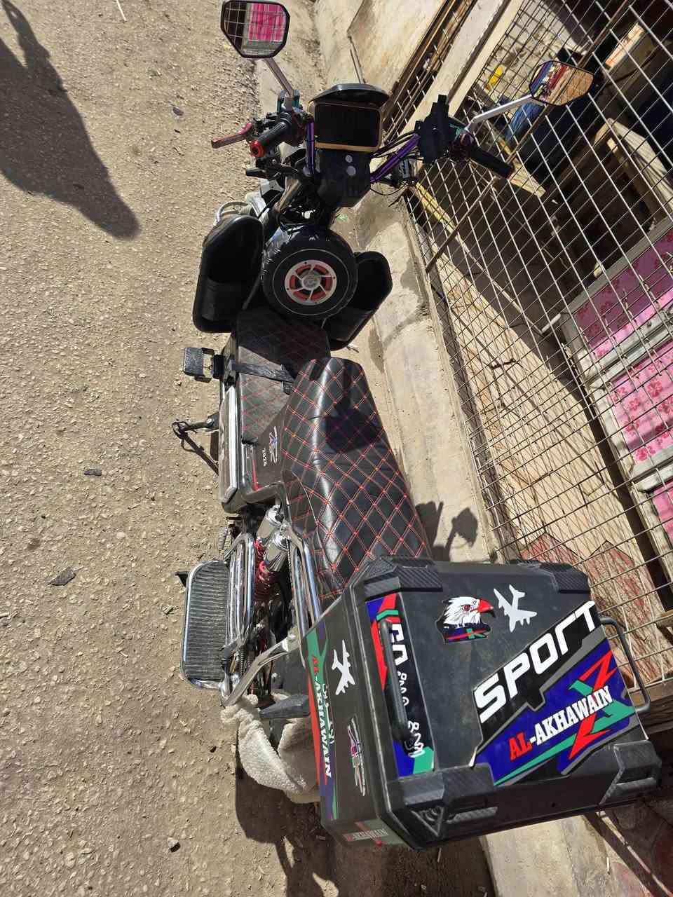 دراجة شحن نوعية الاخوين استخدام بسيط بطاريات جدد للبيع او مراوس ب سيفان بانزين موديل ٢٥


**إذا كنت صاحب هذا الإعلان وتريد حذفه لأي سبب، رجاءا أرسل رسالة إلى الدعم الفني**