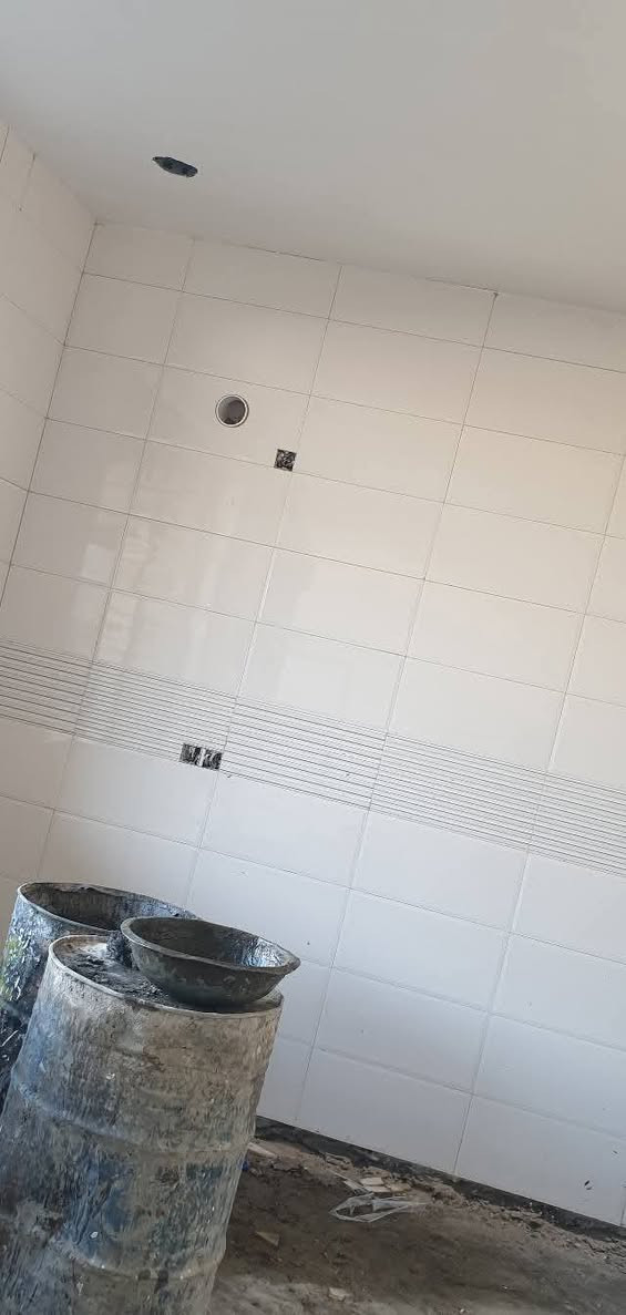 خلفة لتطبيك جميع اعمال السيراميك والبورسلين جدران ارضيات دراج متفرغ حاليا***********
