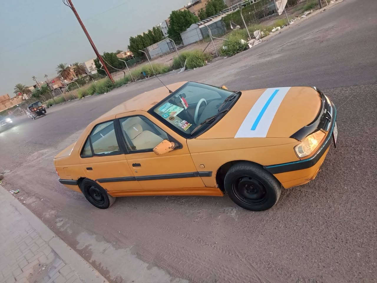 ياالله سلام عليكم للبيع بيجو لميس داخل بيجي
 موديل 2013 رقم بغداد انكليزي شرط التحويل ثاني يوم  هزه جديده مصفره هيئه وغرامه كير مكينه جاهزات صدر امامي خلفي نضيف 
كهربائيات جاهزه  السعر 28 وبيهه مجال لشراي 
دواخل نضيفه كلج جديد طبي مكاني بغداد الكرخ البياع
رقمي. بي. واتساب *********** بغداد, العراق
