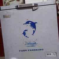 ثلاجة ومجمدة للبيع للإستفسار الإتصال على الرقم 07808213695