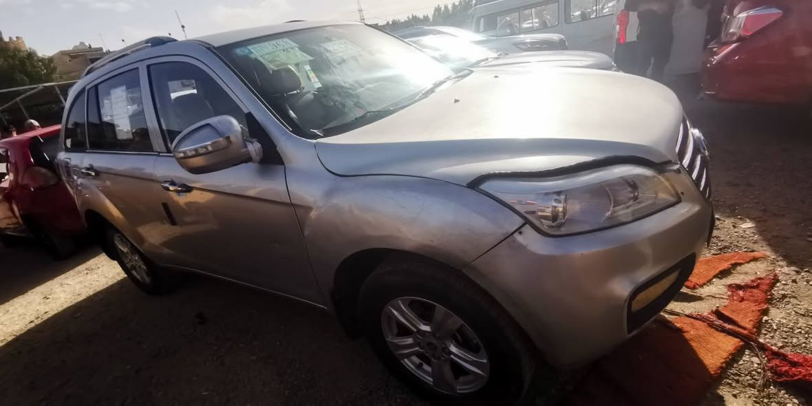 للبيع ليفان موديل ٢٠١٦ رقم بابل دولي تحويل مباشر مكاني بغداد الجديده *********** جاهزه فول اوتوماتيك السعر ٥٥ قفل تبريد مكينه كير حداديه تخم تاير كلها تمام مكفوله عدا جاملغ امامي مضروب
