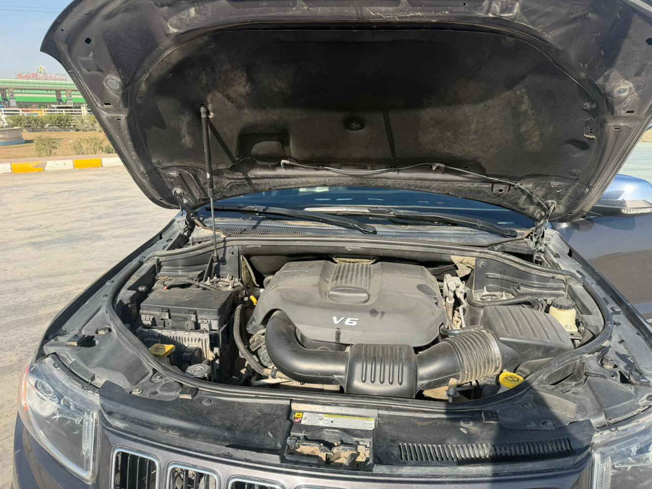 السلام عليكم
جيب للبيع موديل 2015 وارد أمريكي 

رقم بغداد تحويل مباشر بأسم المشتري حادثهة 3 قطع صبغ سرقه يعني ماكو ضربه السونار مرفق بالمنشور السياره استخدام شخصي ماشيه 64 الف يعني زيرو مواصفات فتحه مري قلاب كشنات جلد خزن ميموري وفور ويل وبقيه المواصفات المعروفه 

مكلف بالنشر للاستفسار ‭٠٧٧١ ٣٤٤ ٩٧٢٩‬

السعر 212 ورقه وبيهة مجال
