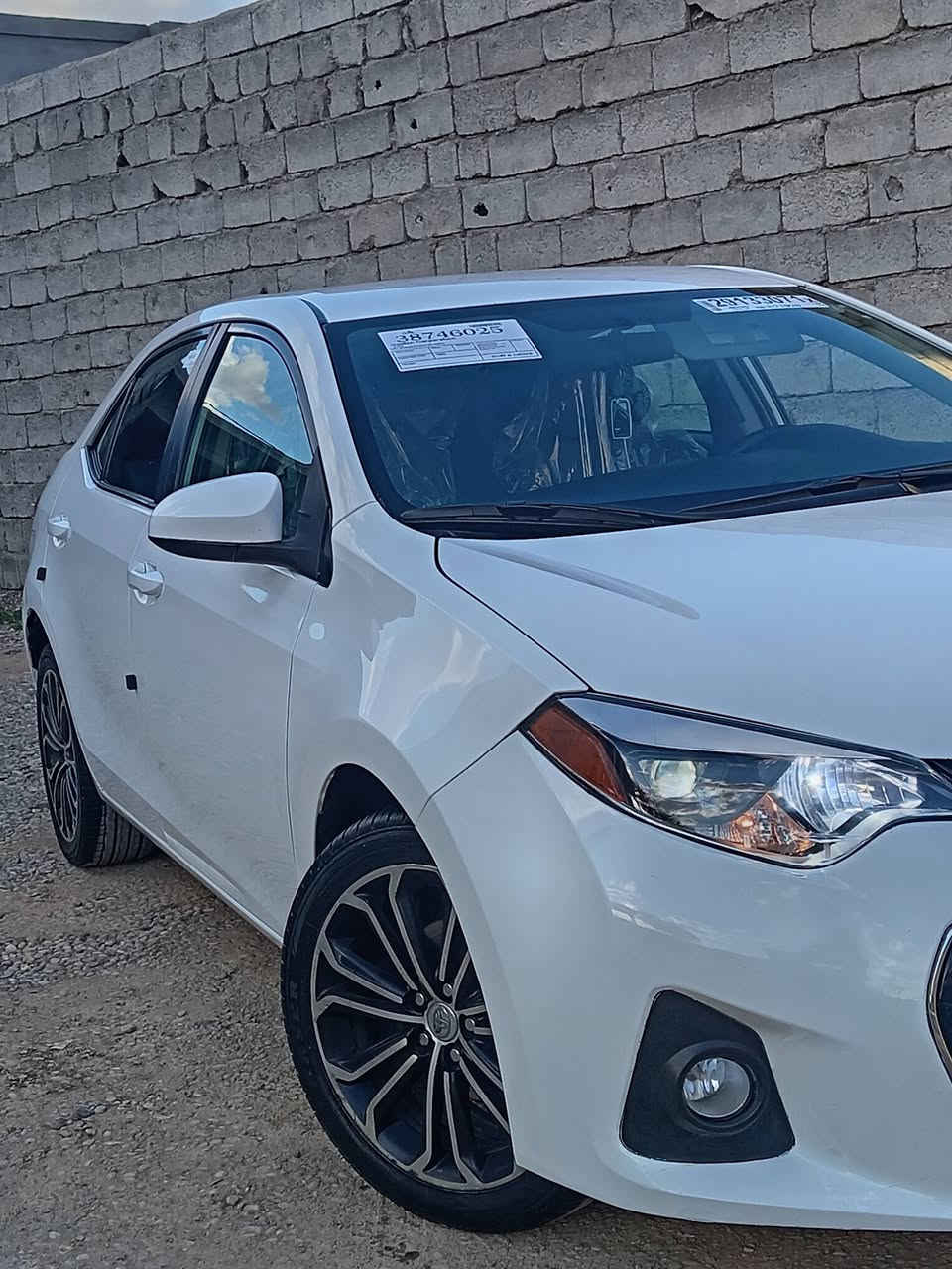 كورله موديل 2016 وارد أمريكي الضرر بوند و جاملق بدون دواخل السيارة بدون بارد محرك ما مفتوح السيارة ماشيه 90  مواصفات تحكمات ستيرن شاشه كبيره بلادي تبريد لمس داخل اسود خمسه ويل كب بلادي السيارة جديده رقم اربيل جديد سنويه جديده هزي جديده حساسات خلفية رقم الجوال *********** الشراي يتصل المكان القياره        ملاحظه السياره لون ابيض ثلجي
