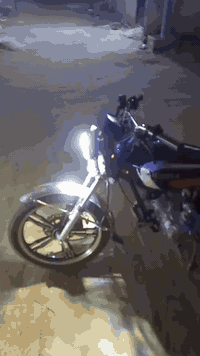 دراجه ((سيفانا5كير وراق سكنر ))اي برغي
مامفتوح بيها جديده محرك جديد اربع اشاير
  دبل اشاره كهربايات شغاله 
  لايت عالي وناصي سعر ((900))وبيها مجال
عنوان كربلاء حي العباس  
👇👇👇
((رقمي بي واتساب))(***********))
