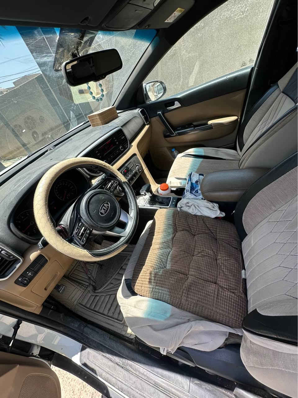 السلام عليكم 
سبورتج 2019 خليجي بدون صبغ وتبديل بيها طخات وشخوط 
محرك بي تبخير 
كير صدر تبريد مكفولات 
تخم تاير جديد 
رقم بغداد تحويل مباشر 
السعر :155 وبيها مجال بسيط 
مكاني البياع حي الاعلام 
رقمي *********** بغداد, العراق
