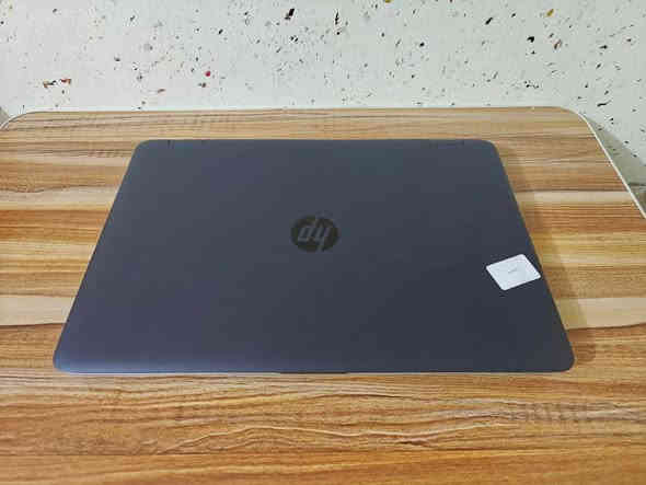 🚨 عرض خاص – آخر القطع المتوفرة! 🚨

 HP ProBook 650 G2 الجيل السادس
 
🚨 أداء قوي وسعر مناسب! 🚨
💰 السعر: 285 الف عراقي فقط

---
✨ المواصفات التقنية:
• ⚙️ المعالج: Intel Core i5-6300U – الجيل السادس
• 🧠 الرام: RAM.8GB DDR4
• 💾 التخزين: 256GB SSD
• 🎮 كرت خارجي: AMD Radeon R7 M350 2GB
• 💡 الكرت الداخلي: Intel HD Graphics 520
• 🖥️ الشاشة: 15.6 بوصة – LED
• 🪟 النظام: Windows 11 Pro مفعل وجاهز

---

🔌 المداخل والمخارج:
• 2 × USB 3.0
• 1 × USB Type-C
• HDMI
• VGA
• LAN (كيبل الإنترنت)
• مدخل سماعة ومايك 3.5mm 🎧
• قارئ SD Card
• منفذ Docking

---

🎯 يُفيد في الاستخدام:

مثالي للطلاب والأعمال المكتبية 🧑‍💻

ممتاز للتصفح والإنترنت ومتابعة المحاضرات

مناسب للتصميم والمونتاج الخفيف 🎨

تشغيل الألعاب الخفيفة 🎮

أداء ثابت وسرعة عالية بفضل SSD والرام العالي

---
🎁 الملحقات:
• 🔌 شاحن أصلي
• 🎒 جنطة لابتوب أنيقة

🛡️ الضمان:
ضمان لمدة أسبوع كامل استبدال في حال وجود أي خلل ✅

🚚 يتوفر توصيل إلى جميع محافظات العراق

📞 اتصال: ***********
💬 واتساب: ***********
