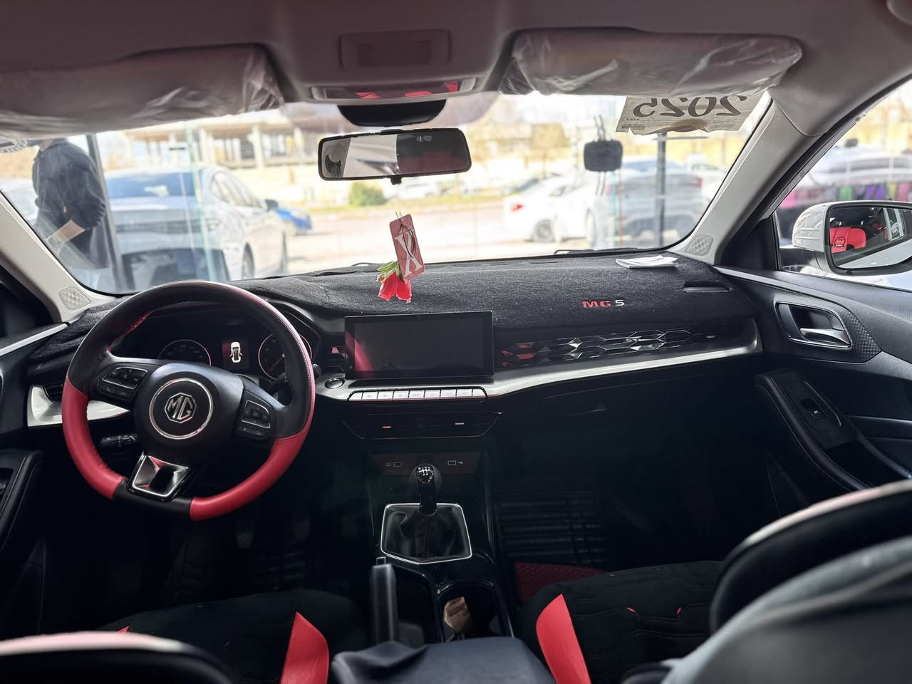 MG GT 2025 گیر عادی
سه‌یاره‌كه‌ زۆر خاوینه‌
🔥🔥🔥سعر:98$
ته‌نها16 هه‌زار رۆیشتیه‌
موسفات:لایت لید یه‌ده‌ به‌سمه‌
ئاوینه‌ ئیشاره‌,حه‌ساس,كامیره‌,
به‌سمه‌,سوكان فولیوم,تحدید سورعه‌
موبایل:***********
