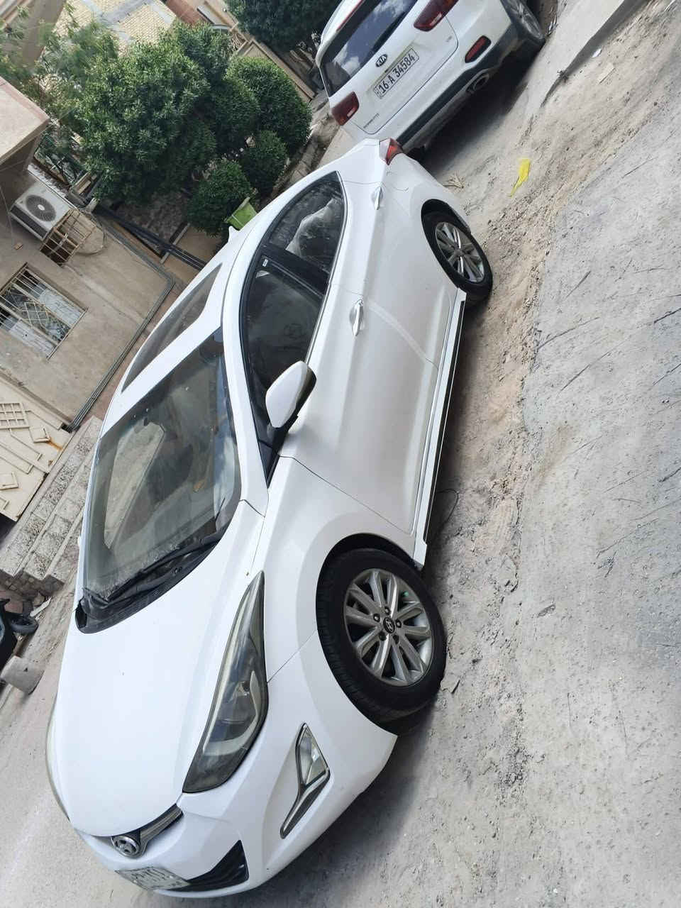 سياره الانتره مديل 2016 وارد خليجي مبدل بنيد وبيه رشات صبغ تجميل مكفوله من الكلبه والكص والعيب الشرعي سياره فول مواصفات مكينه وكير 1800مكفولات حداديه كهربائيات دواخل سياره جاهزه سعره 113 مكانه ذي قار المركز ***********
