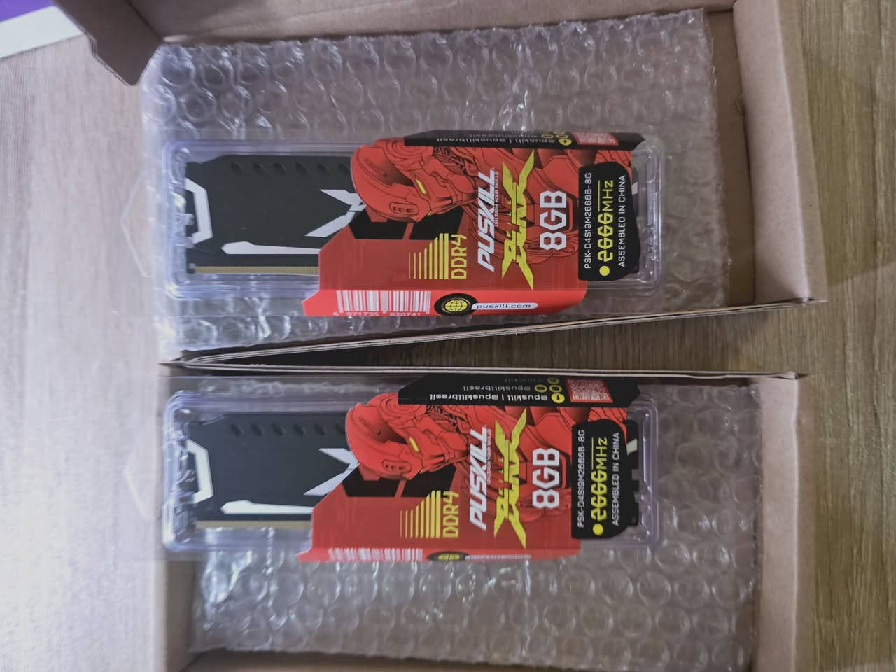 ذاكرة وصول عشوائي (RAM) من نوع DDR4 بسعة 8 جيجابايت.تنتجها شركة PUSKILL وتحديداً موديل KillBlade.تعمل بسرعة 2666 ميجاهرتز ومخصصة لأجهزة الكمبيوتر المكتبية (Desktop). التواصل وتساب ***********

