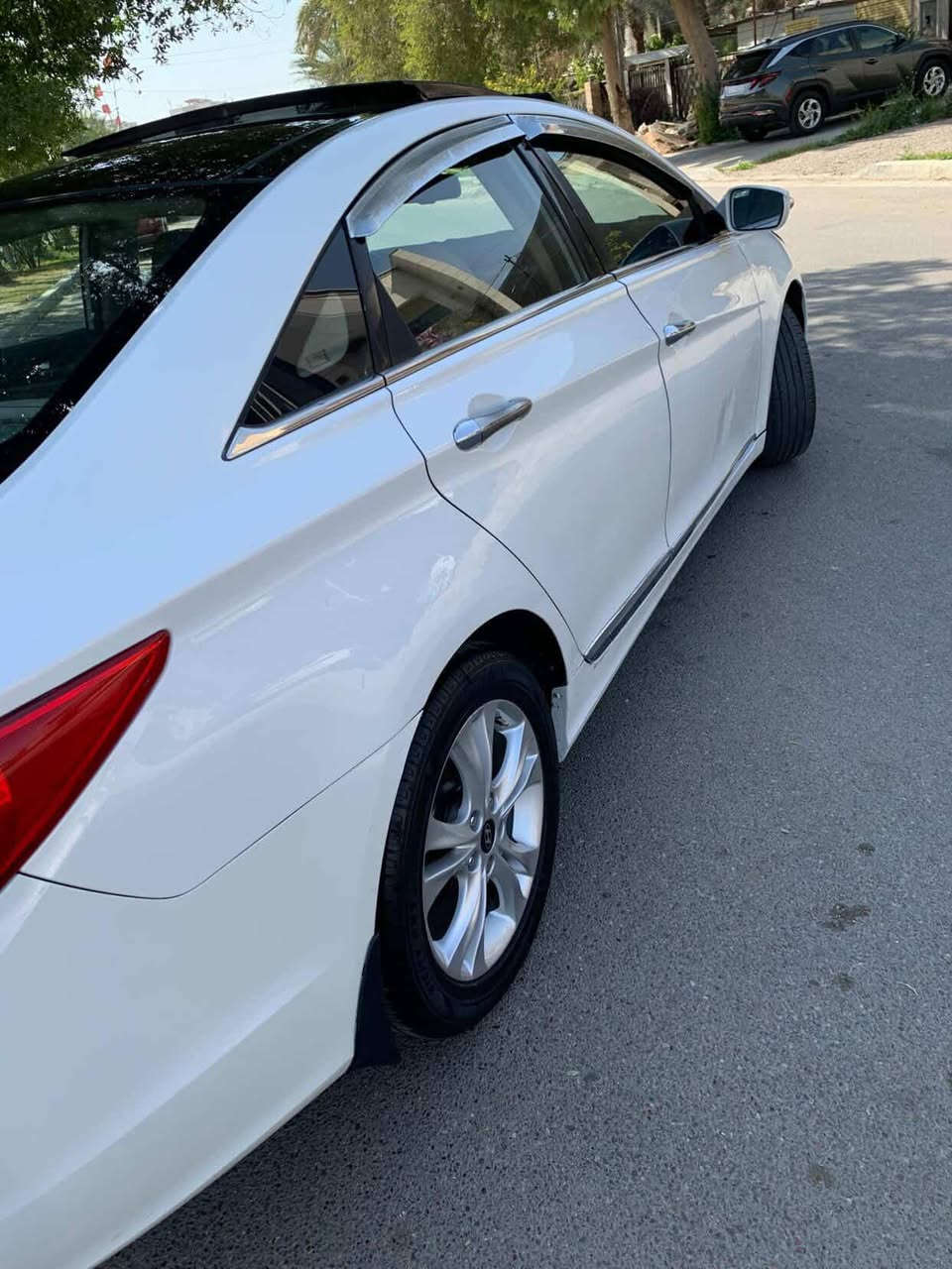 السلام عليكم شباب سوناتا ٢٠١١ خليجي الشركه العامه فول عده البصمه
قطعتين صبغ فقط .. كير ومحرك كفاله صدر أمامي خلفي 
تبريد تدفئه كله جاهز تخم تاير جديد 
السياره بأسمي سنويه ٢٠٣٠ 
السعر ١١٦ وبيها مجال حيل بسيط 
العنوان بغداد السيديه 
الرقم ***********
